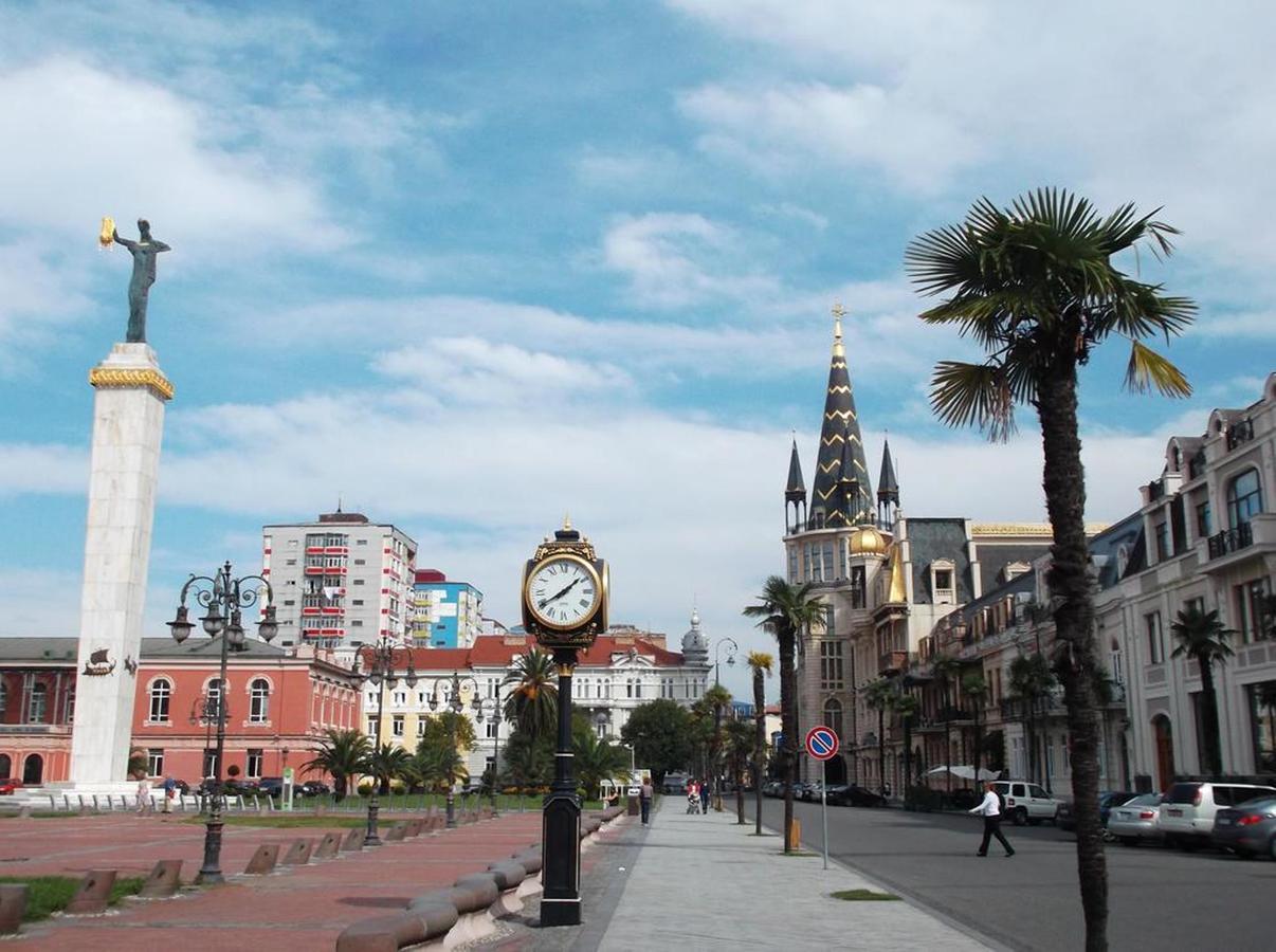 Old Batumi Appartamento Esterno foto